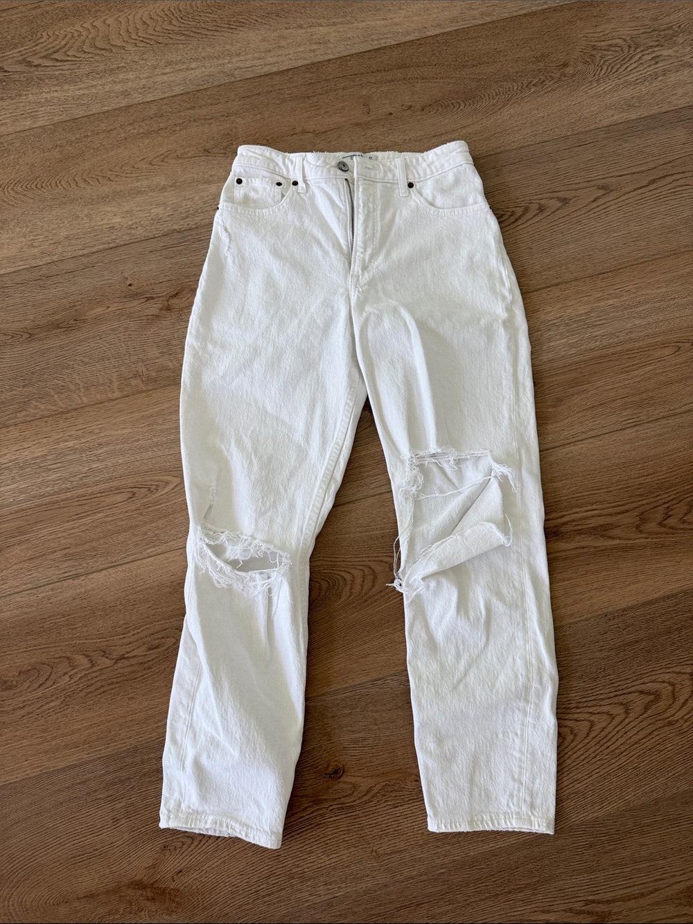 Abercrombie Distressed Women’s white  Jeans